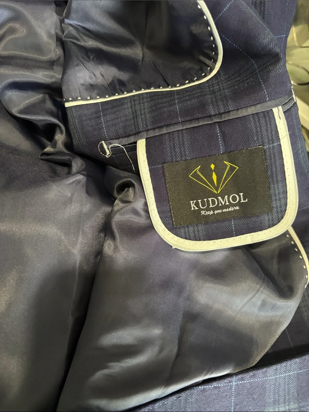 Plaid Single-Breasted Sport Coat in Navy